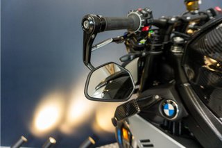 BMW M 1000 R .