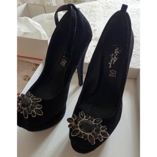 Zapatos de tacón de terciopelo negros