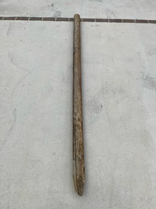 Poste de madera con punta