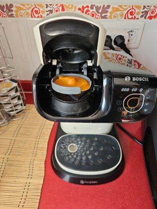 Cafetera Bosch Tassimo MyWay + Suporte