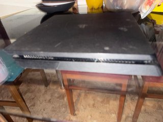 PS4 (PlayStation 4 slim)precio negociable