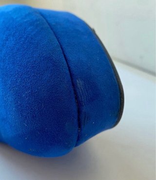 Zapatos de tacón azul eléctrico