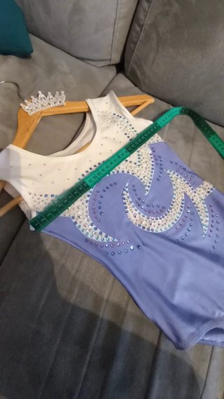 Body ginnastica lavanda con strass