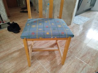 Regalo Mesa comedor extensible  y 4 sillas