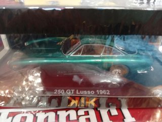Coche a escala 1:18