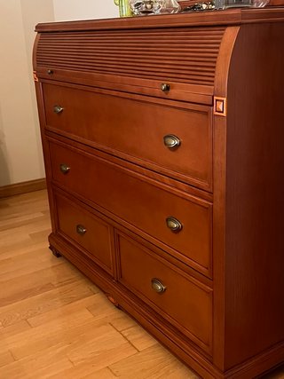 Cómoda y espejo de madera