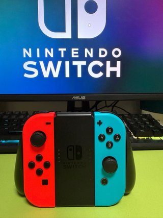 Nintendo Switch Azul y Rojo
