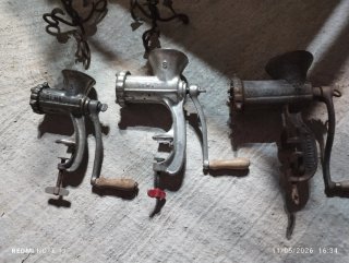 3 Picadoras de carne/maíz antiguas