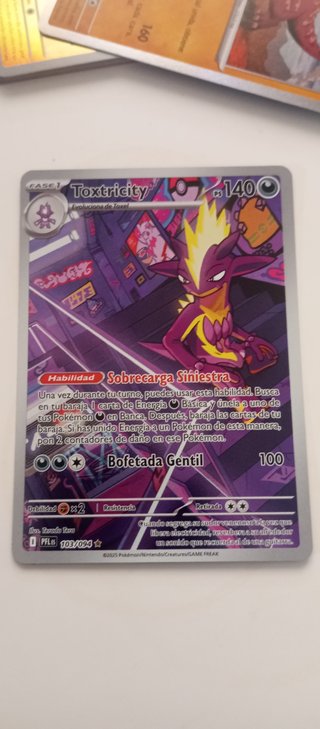 Carta Pokémon Toxtricity 103/094