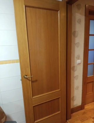 Puerta de madera interior (incluidas molduras)