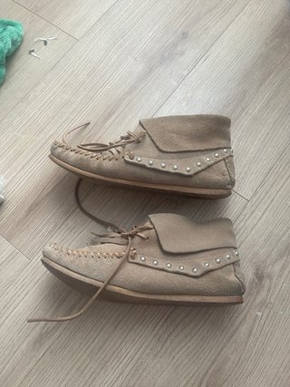 Botines ante con flecos