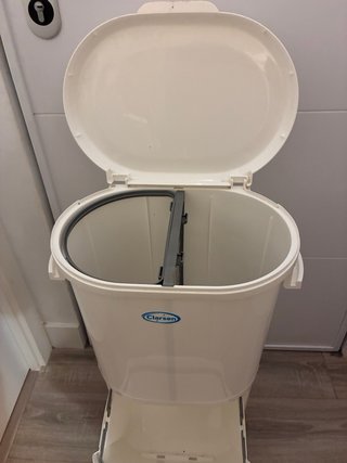 Cubo reciclaje Clarsen con ruedas
