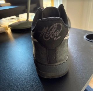 Nike Air Force 1 '07 LV8 Negro/Gris