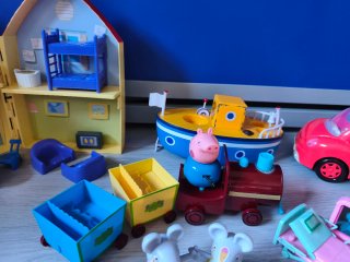 Lote de figuras y accesorios Peppa Pig