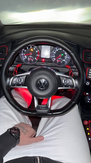 Volante Golf 7 GTI SIN AIRBAG NI BOTONES