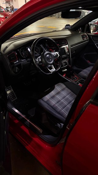 Volante Golf 7 GTI SIN AIRBAG NI BOTONES