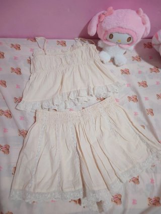 Conjunto beige crema pastel de Zara