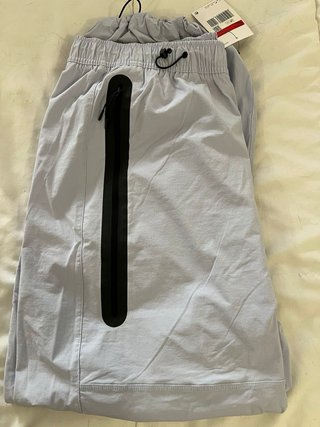 Pantalón Nike Gris