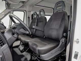 Peugeot Boxer Combi L2H2 9 plazas 140cv