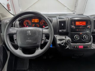Peugeot Boxer Combi L2H2 9 plazas 140cv
