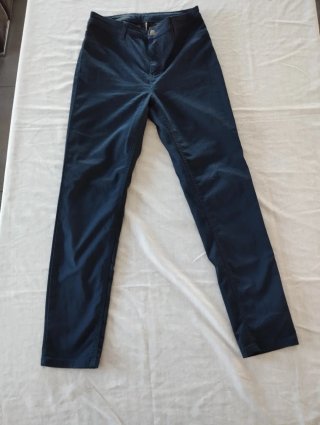 Lote Ropa Mujer: Chaqueta, Tops y Pantalones