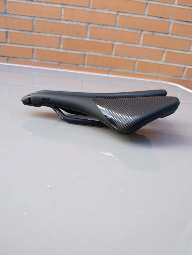 PROLOGÓ Dimension Space NACK CARBÓN 153 x 245mm.