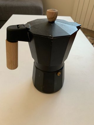 Cafetera italiana negra