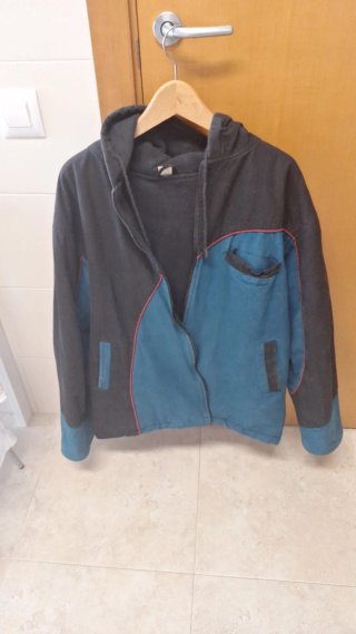 Chaqueta étnica hombre negra y azul