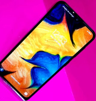 SAMSUNG GALAXY A30 64GB 4GB RAM COMO NUEVO