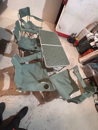 Mesa y Sillas de Camping Plegables
