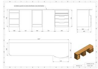 Escritorio de madera con cajones y estantes