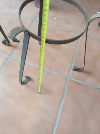2 Soportes para macetas de metal