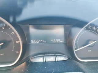 Peugeot 208 Style 2017 – Caja de cambios nueva.