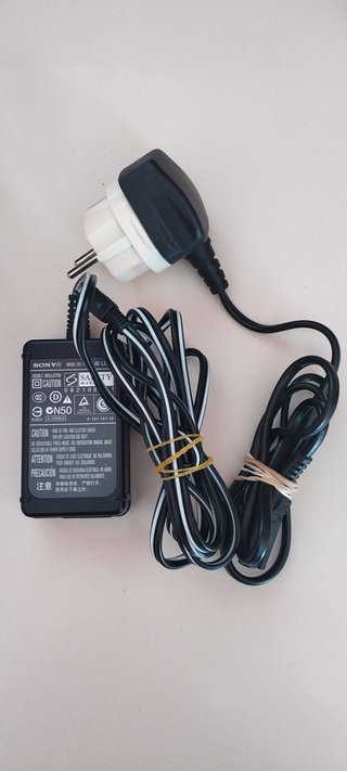 Sony Handycam DCR-SR57E 80GB HDD 60x