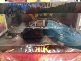 Coche a escala 1:18 Daimler 250 V8