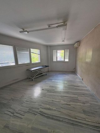 Local comercial en venta en Can Roca-Muntanyeta en Castelldefels