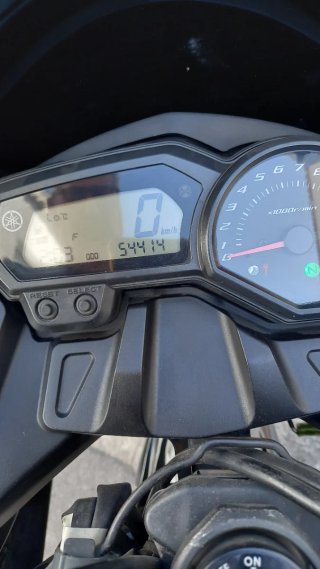 Yamaha XJ6 Negra