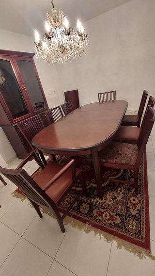 Comedor madera maciza clásico mesa y sillas