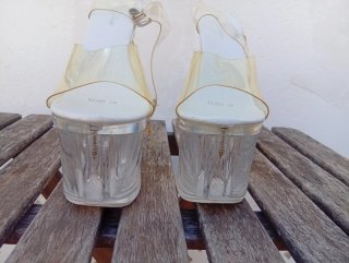 Zapatos de tacón transparentes