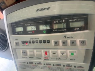 Cinta de andar BH Fitnes Pioneer
