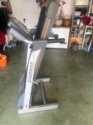 Cinta de andar BH Fitnes Pioneer
