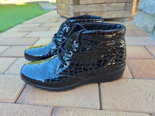 Botines charol Romika T.43 mujer