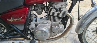 Yamaha Special 250 Roja y Negra