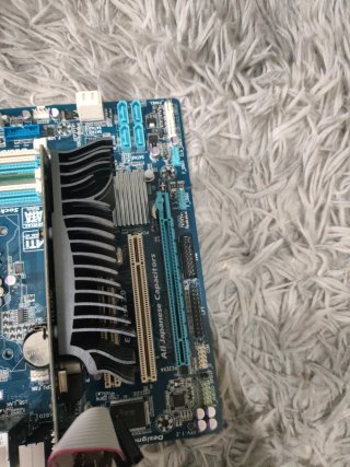 Pack Gigabyte B75M-D3H + Intel i3 3240 + Gráfica