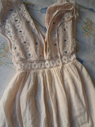 Vestido de verano beige