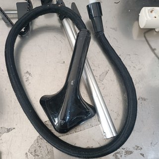 Spazzola a vapore Rowenta potente con accessori per tessuti