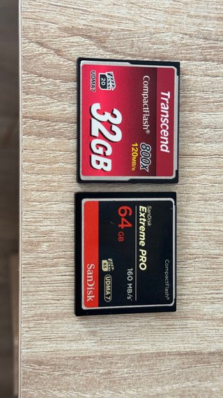 2 Tarjetas CF SanDisk 64GB + Transcend 32GB
