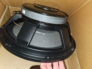 Altavoz Subwoofer Graves Negro y Gris