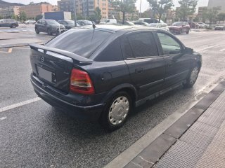 Opel Astra 2004