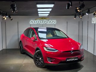 Tesla Model X 2019